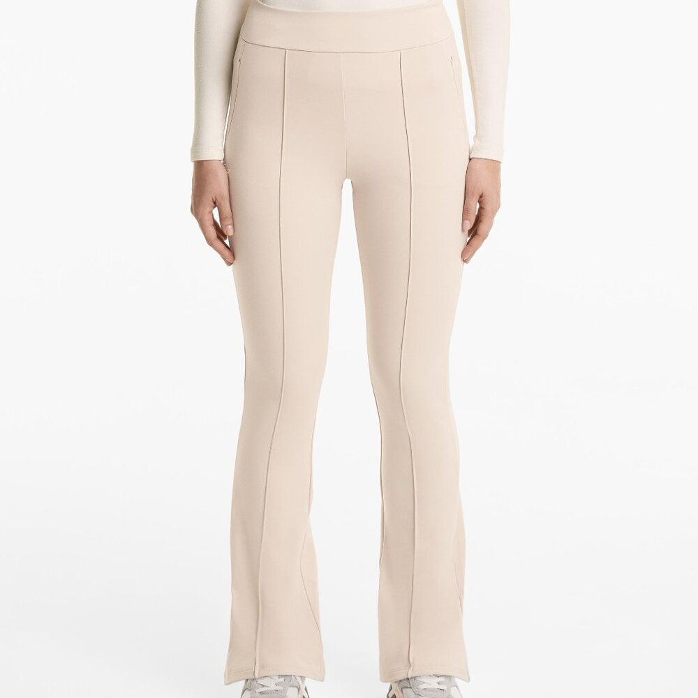 NWT - High rise warm 80cm flare trousers with crease
